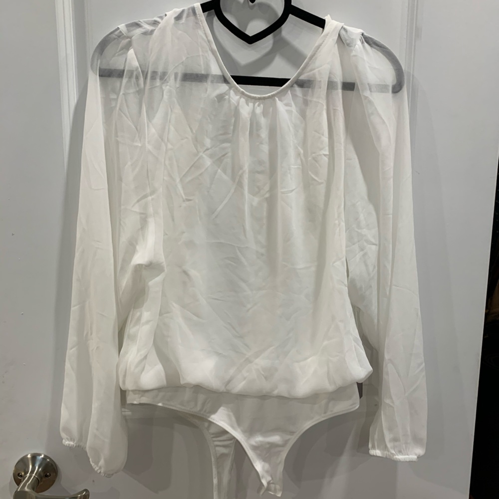 PSEUDIO NWT long sleeve  with built in bodysuit